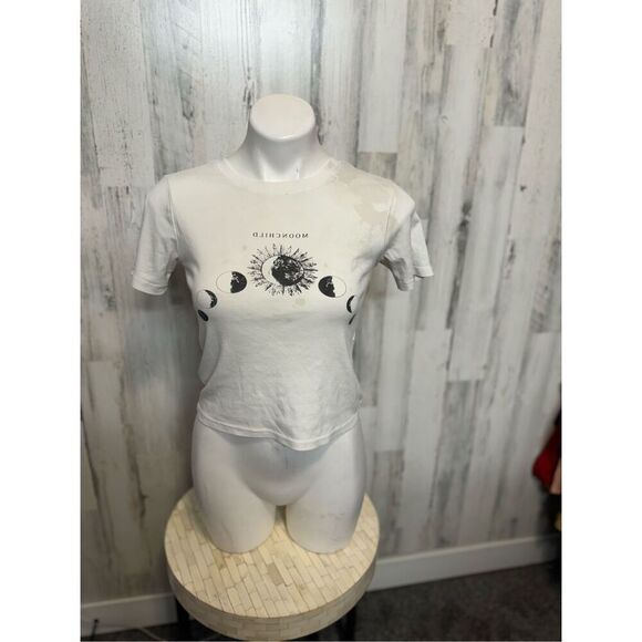 White top - Picture 1 of 8